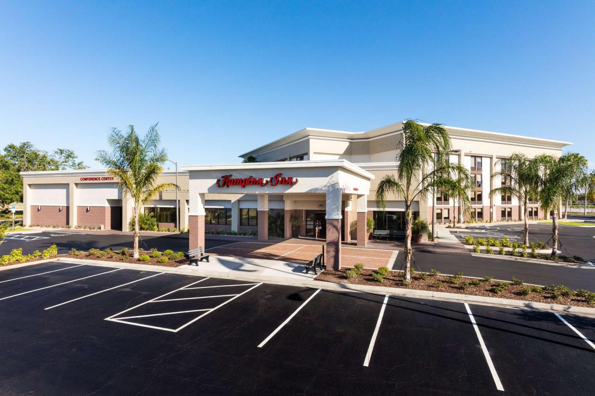 Hampton Inn Daytona Speedway-Airport Daytona Beach Exterior photo